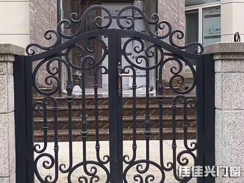 楼梯扶手