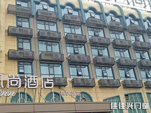 百叶窗 百叶窗