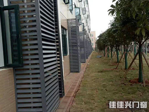 百叶窗 百叶窗